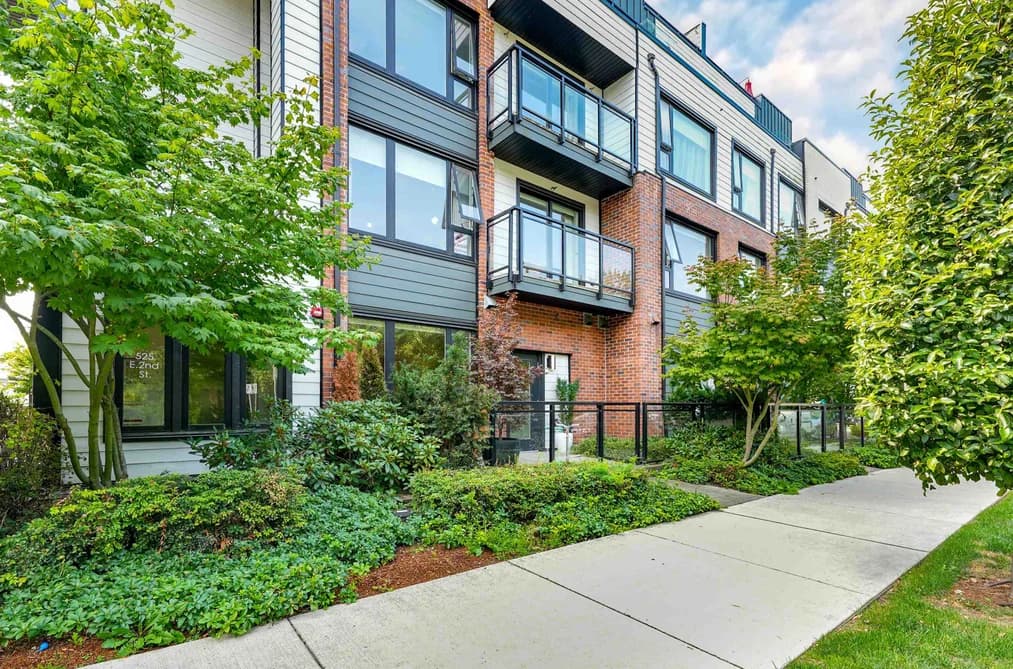 127 525 E 2ND STREET, North Vancouver, BC — Residential for Sale - Photo 2