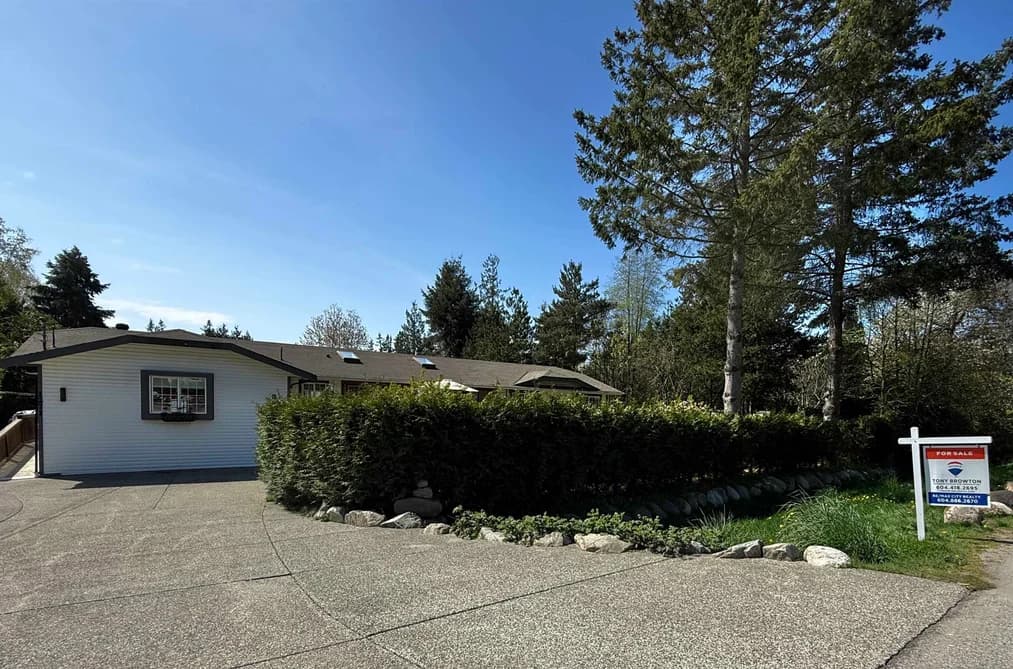 1271 FITCHETT ROAD, Gibsons, BC — Residential for Sale - Photo 2