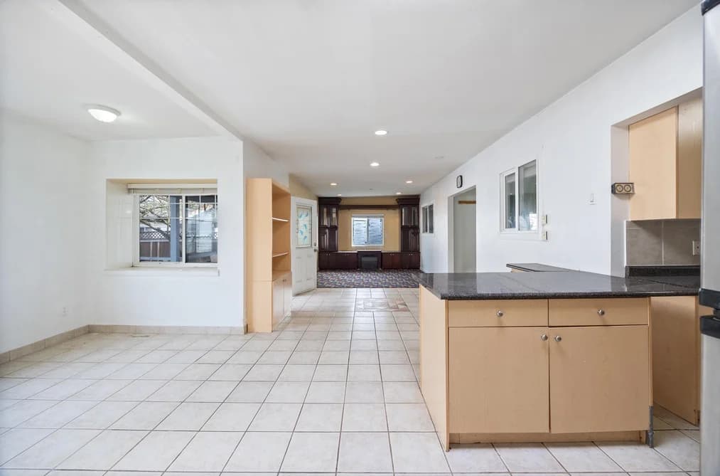 12710 113B AVENUE, Surrey, BC — Residential for Sale - Photo 2
