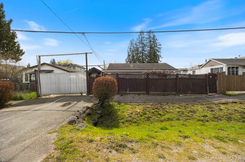 12710 113B AVENUE, Surrey, BC — Residential for Sale - Photo 2