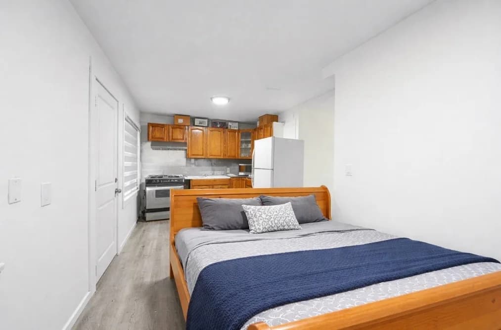 12729 114A AVENUE, Surrey, BC — Residential for Sale - Photo 2