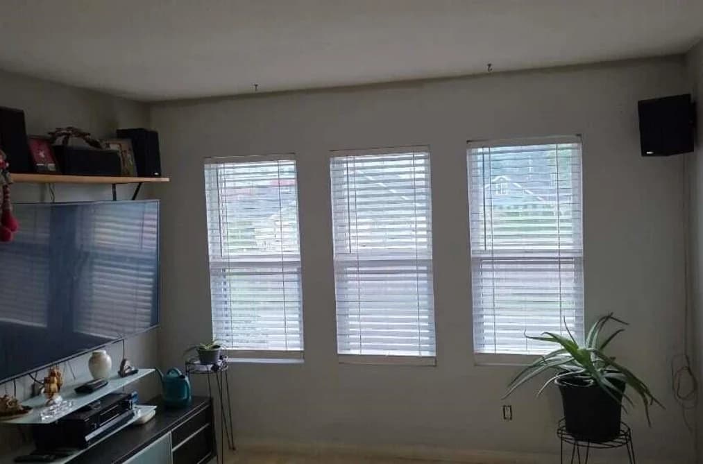 12809 114 AVENUE, Surrey, BC — Residential for Sale - Photo 2