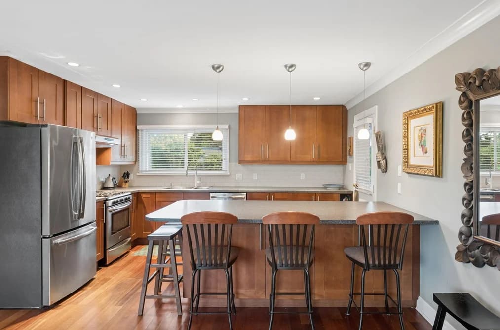 1283 PINEWOOD CRESCENT, North Vancouver, BC — Residential for Sale - Photo 2