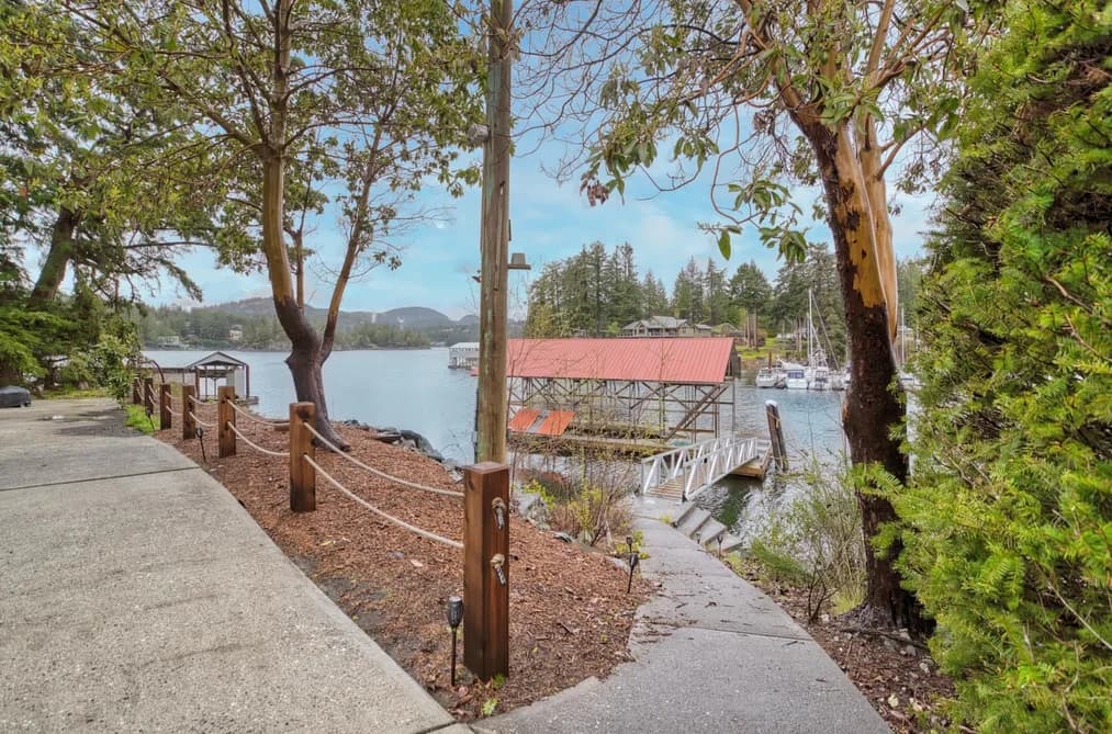 12848 GILDEN ROAD, Madeira Park, BC — Residential for Sale - Photo 2