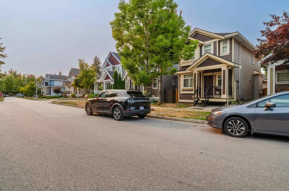 12861 59 AVENUE, Surrey, BC — Residential for Sale - Photo 2