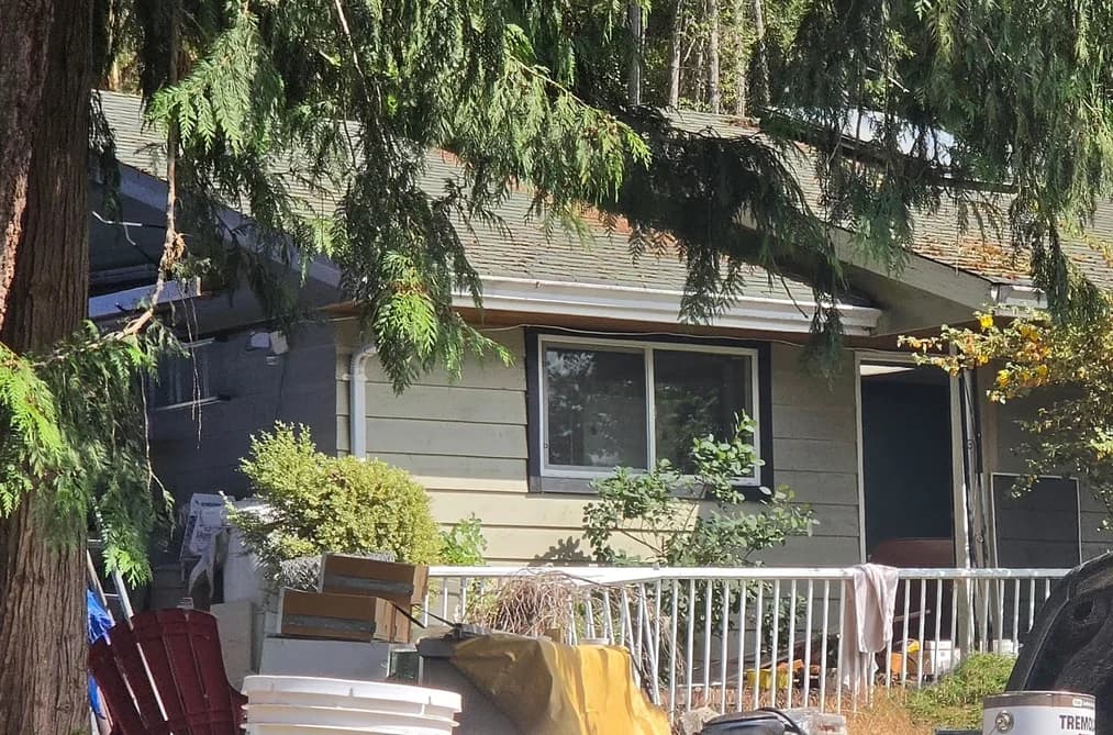 12888 FRONT ROAD, Madeira Park, BC — Residential for Sale - Photo 2