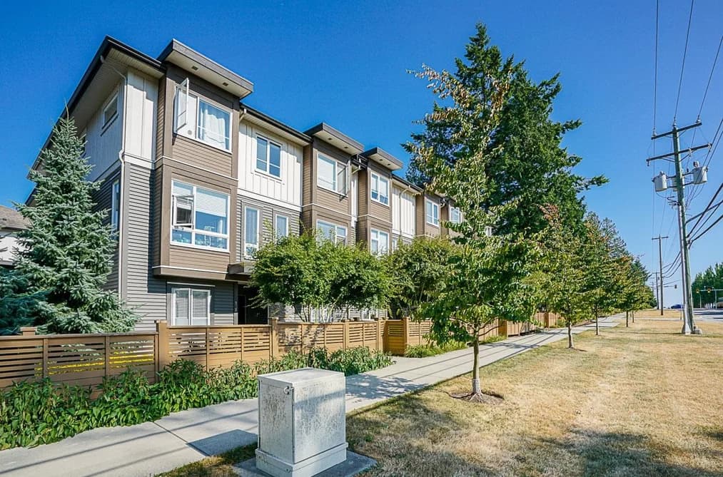 129 5888 144 STREET, Surrey, BC — Residential for Sale - Photo 2