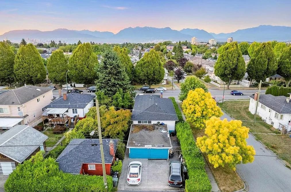 1294 E 33RD AVENUE, Vancouver, BC — Residential for Sale - Main Photo