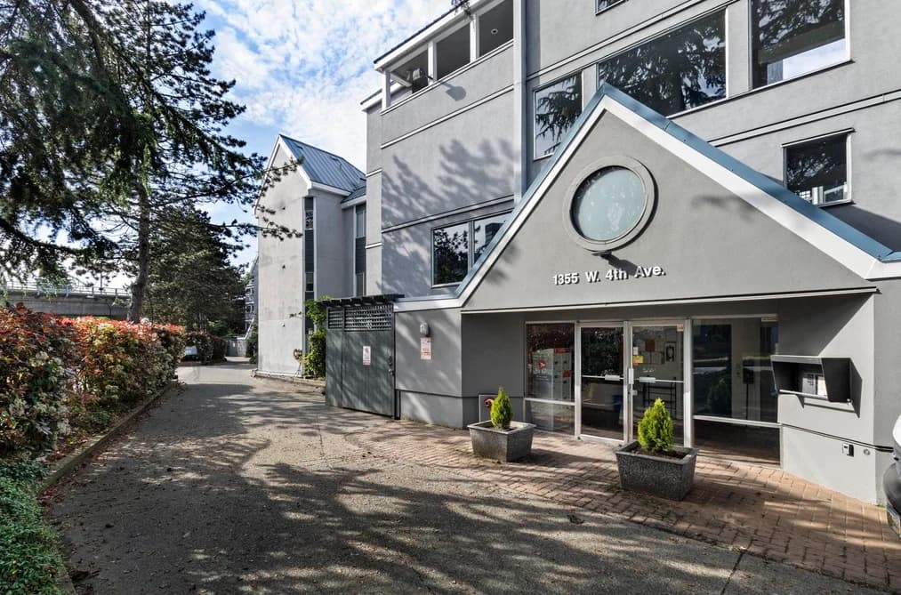 13 1355 W 4TH AVENUE, Vancouver, BC — Residential for Sale - Main Photo