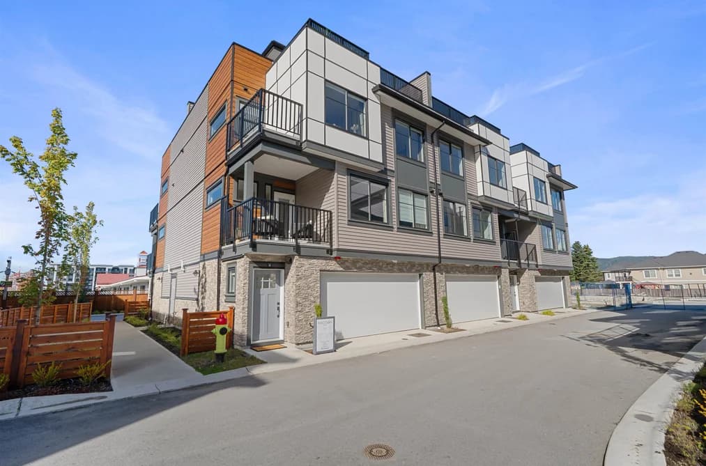 13 32929 CHERRY AVENUE, Mission, BC — Residential for Sale - Main Photo