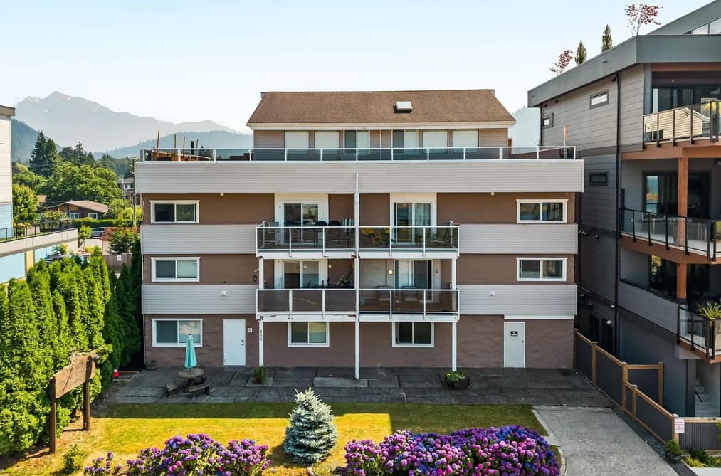 13 450 ESPLANADE AVENUE, Harrison Hot Springs, BC — Residential for Sale - Photo 2