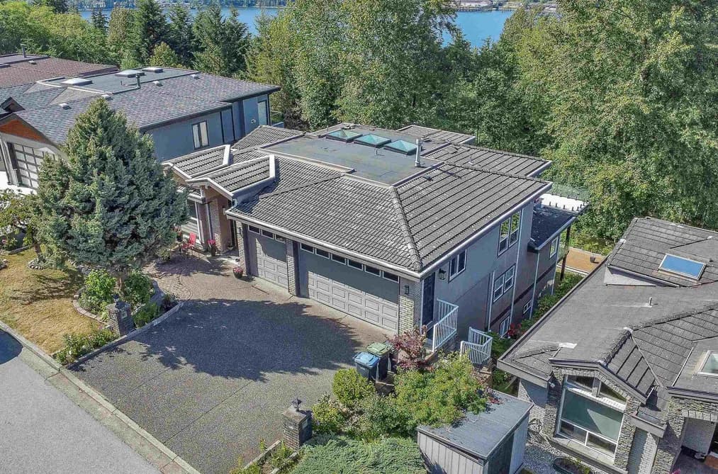 13 SHORELINE CIRCLE, Port Moody, BC — Residential for Sale - Main Photo