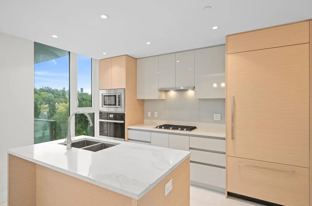 1302 3538 SAWMILL CRESCENT, Vancouver, BC — Residential for Sale - Photo 2