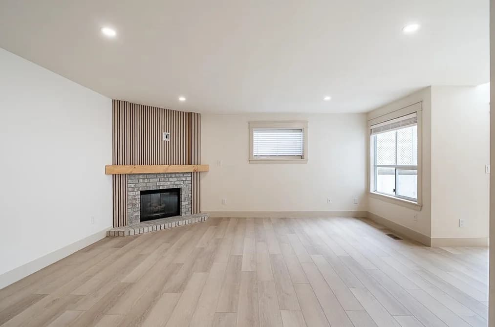 1304 21937 48 AVENUE, Langley, BC — Residential for Sale - Photo 2