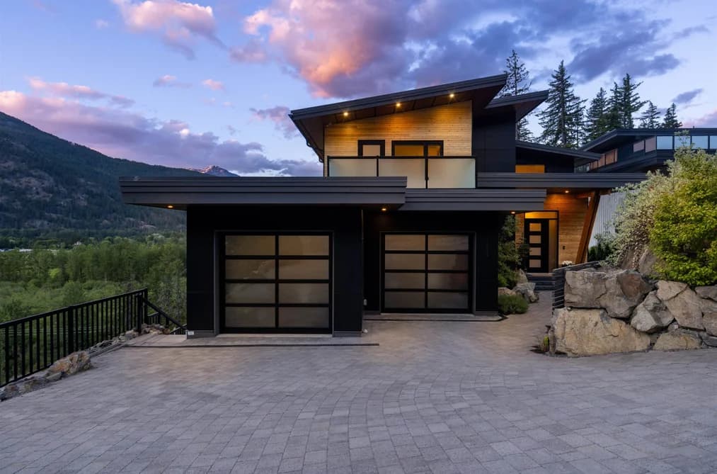 1305 EAGLE DRIVE, Pemberton, BC — Residential for Sale - Main Photo