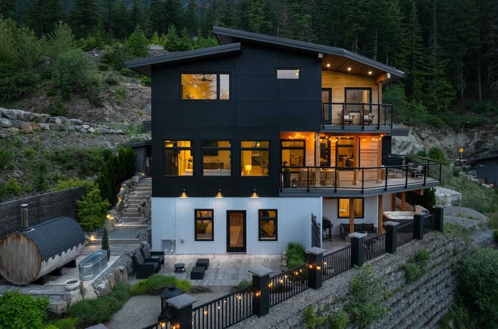 1305 EAGLE DRIVE, Pemberton, BC — Residential for Sale - Photo 2