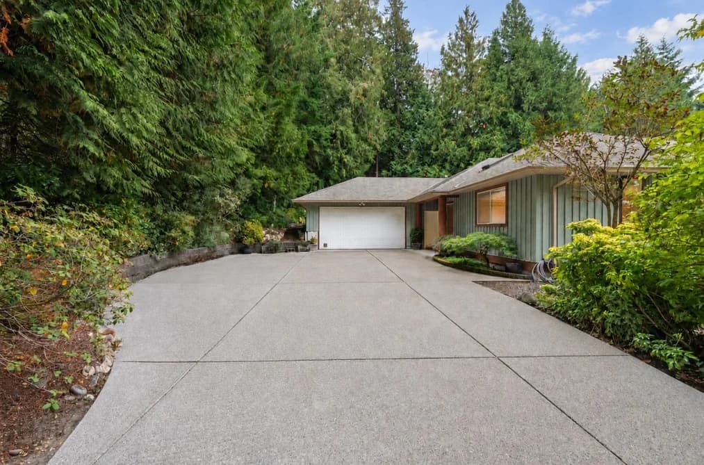 1305 GOWER POINT ROAD, Gibsons, BC — Residential for Sale - Photo 2