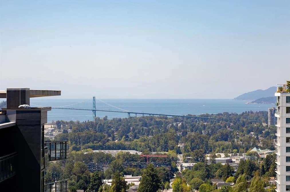 1306 135 E 13TH STREET, North Vancouver, BC — Residential for Sale - Photo 2