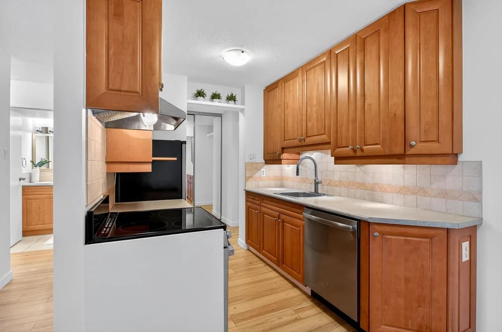 1306 2016 FULLERTON AVENUE, North Vancouver, BC — Residential for Sale - Photo 2