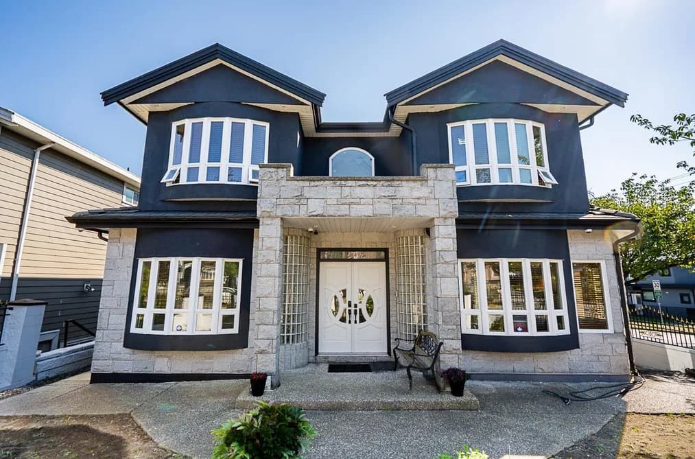 1306 E 60 AVENUE, Vancouver, BC — Residential for Sale - Photo 2