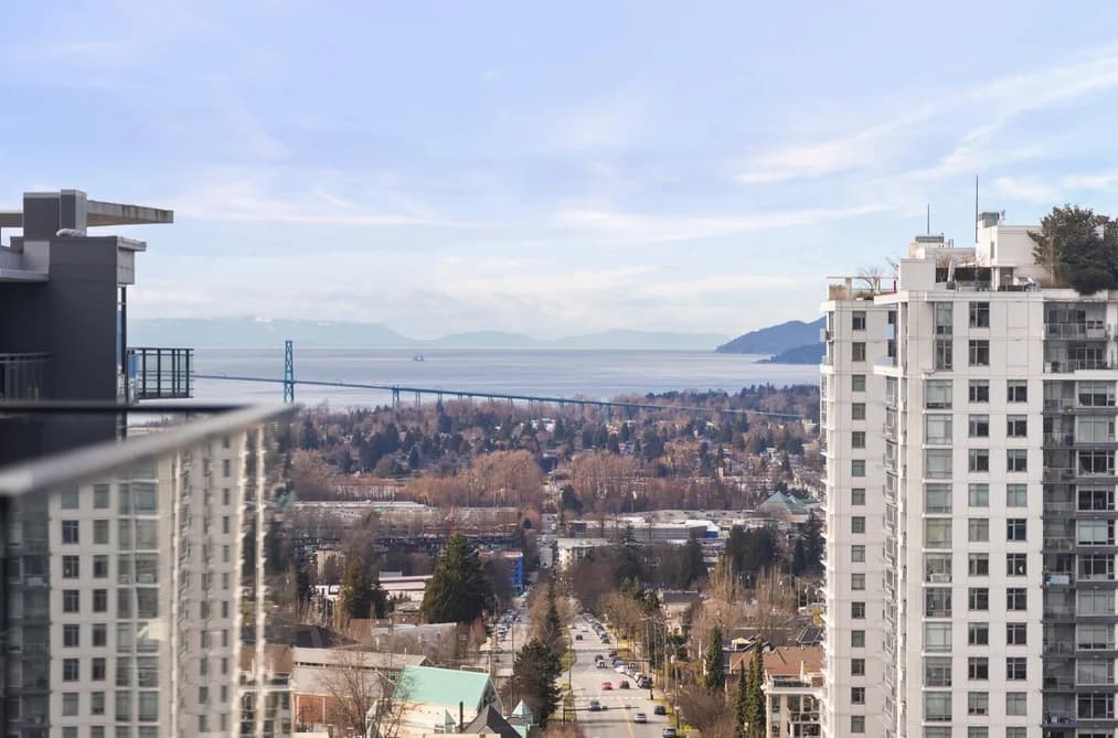 1307 135 E 13TH STREET, North Vancouver, BC — Residential for Sale - Photo 2
