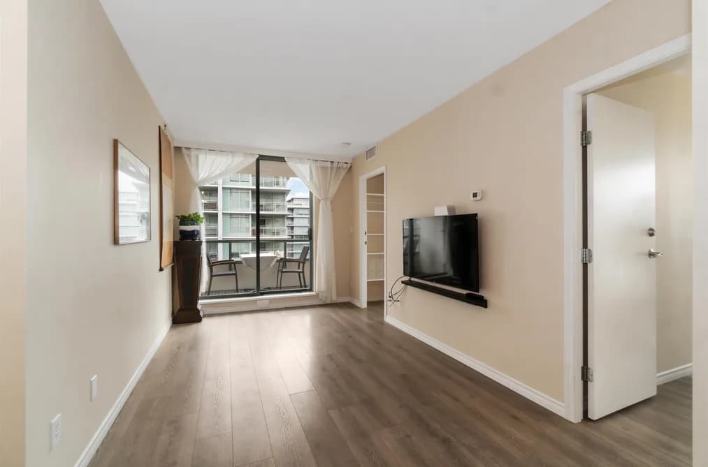 1307 5911 ALDERBRIDGE WAY, Richmond, BC — Residential for Sale - Photo 2