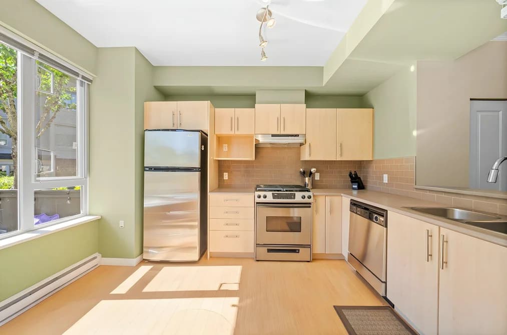 131 9229 UNIVERSITY CRESCENT, Burnaby, BC — Residential for Sale - Photo 2