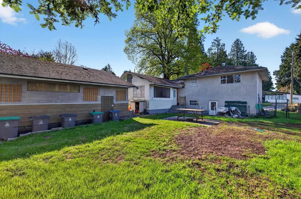 13115 100A AVENUE, Surrey, BC — Residential for Sale - Photo 2