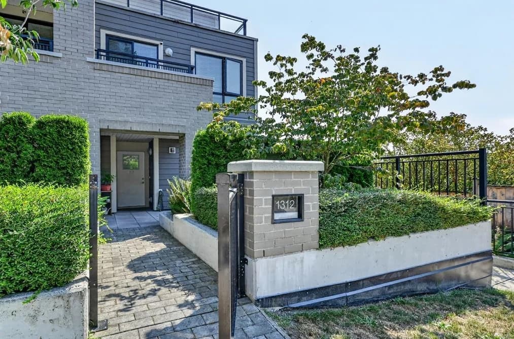 1312 FIFTH AVENUE, New Westminster, BC — Residential for Sale - Main Photo