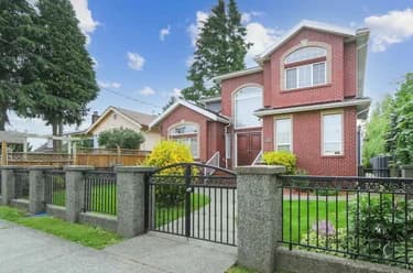 House for sale at 1312 Tenth Avenue New Westminster British Columbia - MLS: R3111577