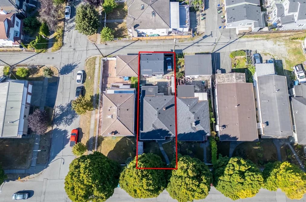 1315 E 33RD AVENUE, Vancouver, BC — Residential for Sale - Photo 2