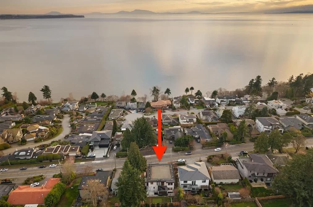 13169 MARINE DRIVE, Surrey, BC — Residential for Sale - Photo 2