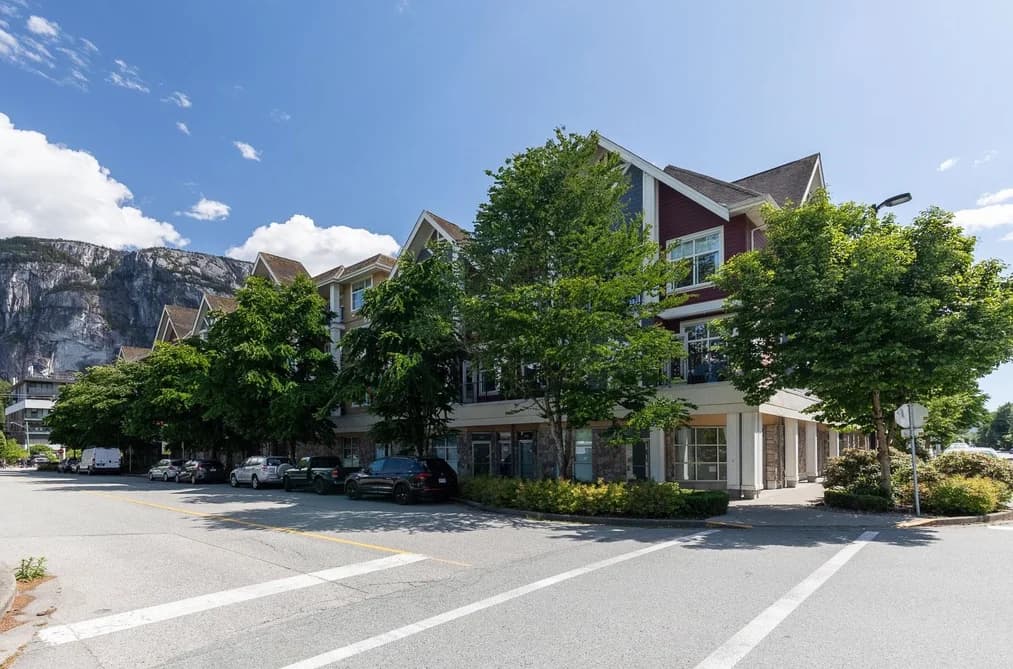1320 MAIN STREET, Squamish, BC — Residential for Sale - Main Photo