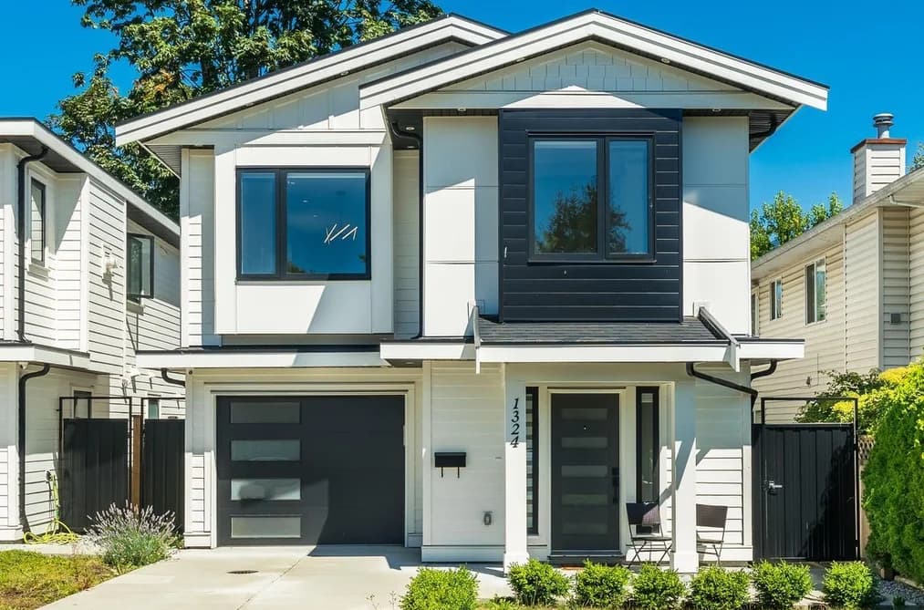 1324 W 15TH STREET, North Vancouver, BC — Residential for Sale - Main Photo