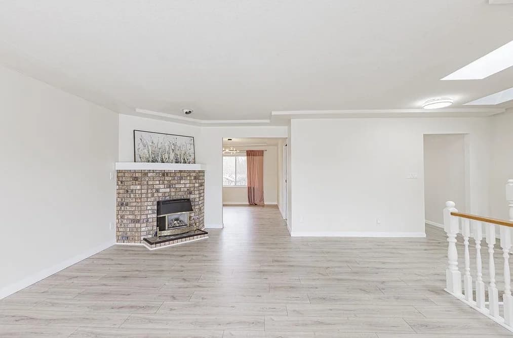 13285 98 AVENUE, Surrey, BC — Residential for Sale - Photo 2