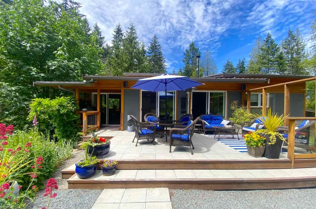 1330 COTTAGE WAY, Galiano Island, BC — Residential for Sale - Main Photo