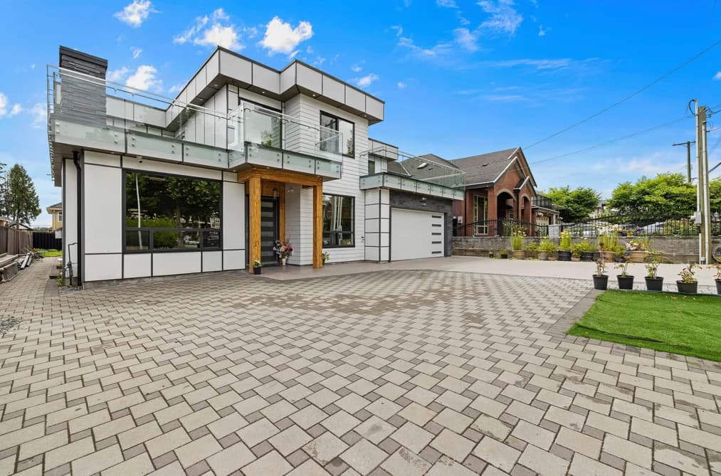 13306 90 AVENUE, Surrey, BC — Residential for Sale - Photo 2