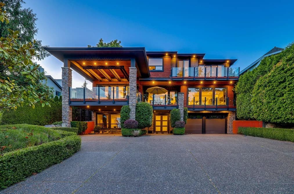 13307 MARINE DRIVE, Surrey, BC — Residential for Sale - Main Photo