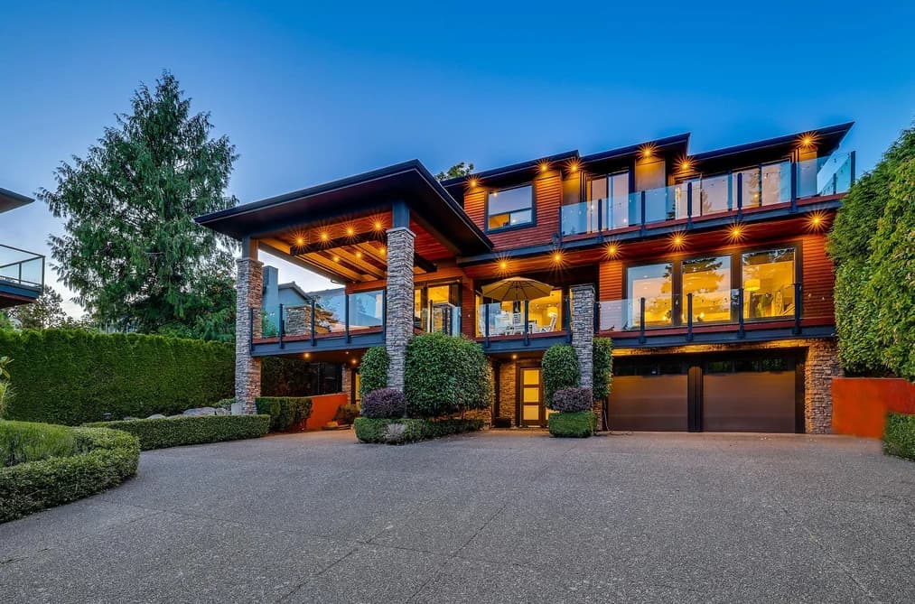 13307 MARINE DRIVE, Surrey, BC — Residential for Sale - Photo 2