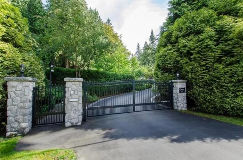 13328 WOODCREST DRIVE, Surrey, BC — Residential for Sale - Main Photo