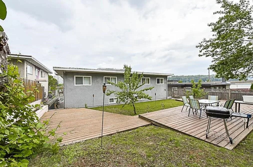 1335 1337 KAMLOOPS STREET, New Westminster, BC — Residential Income for Sale - Photo 2
