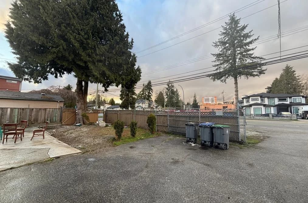 13370 96 AVENUE, Surrey, BC — Residential for Sale - Photo 2