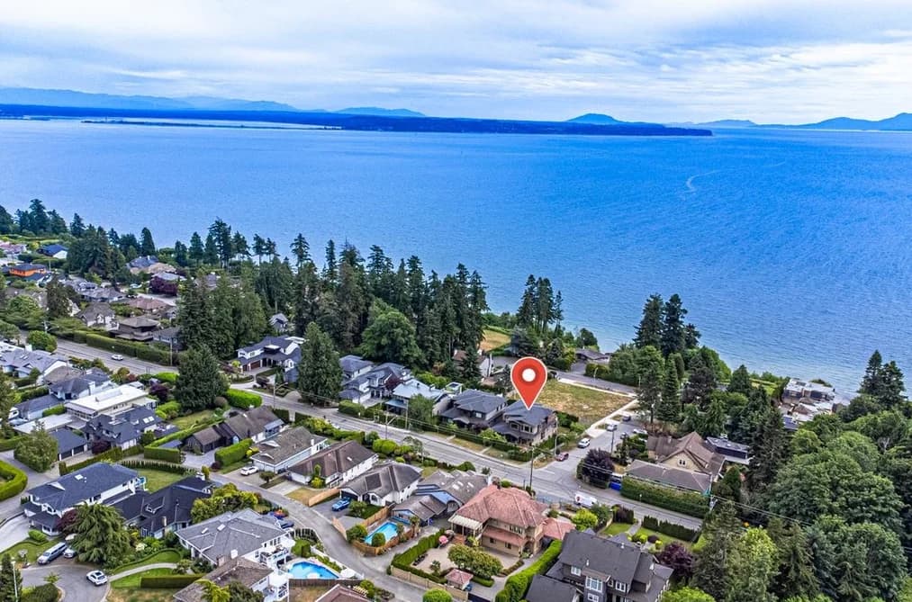 13372 MARINE DRIVE, Surrey, BC — Residential for Sale - Main Photo