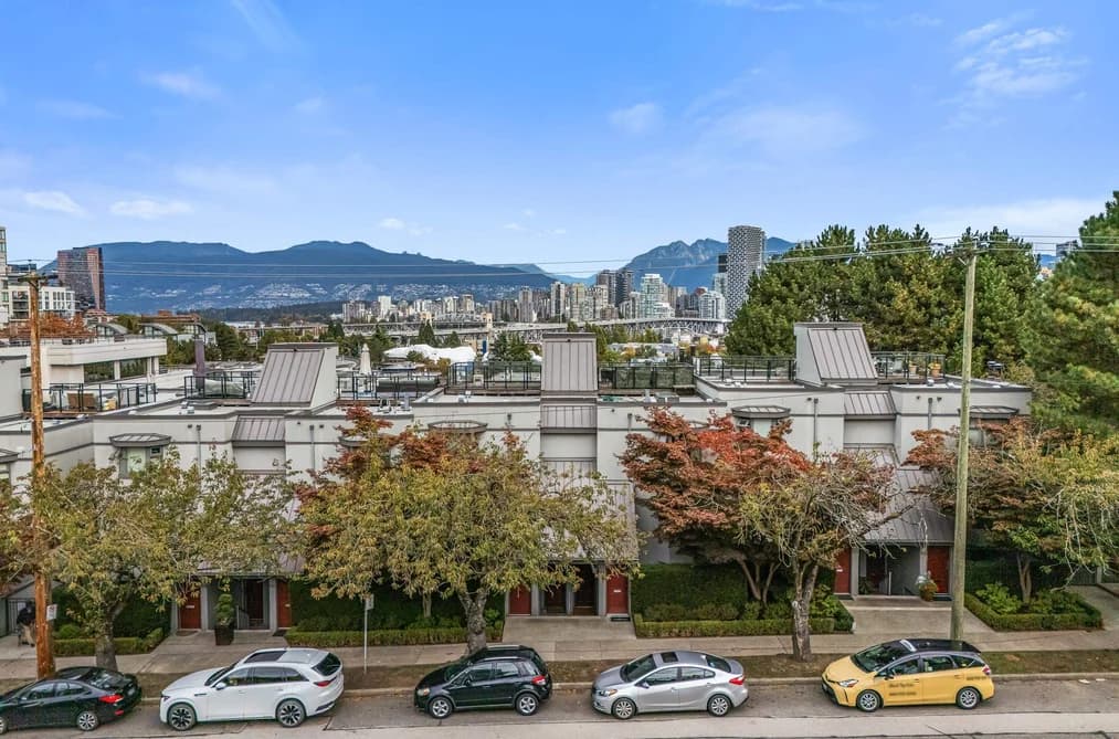 1339 W 8TH AVENUE, Vancouver, BC — Residential for Sale - Photo 2