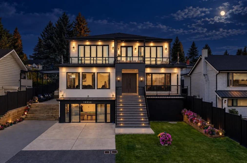 13390 112A AVENUE, Surrey, BC — Residential for Sale - Photo 2