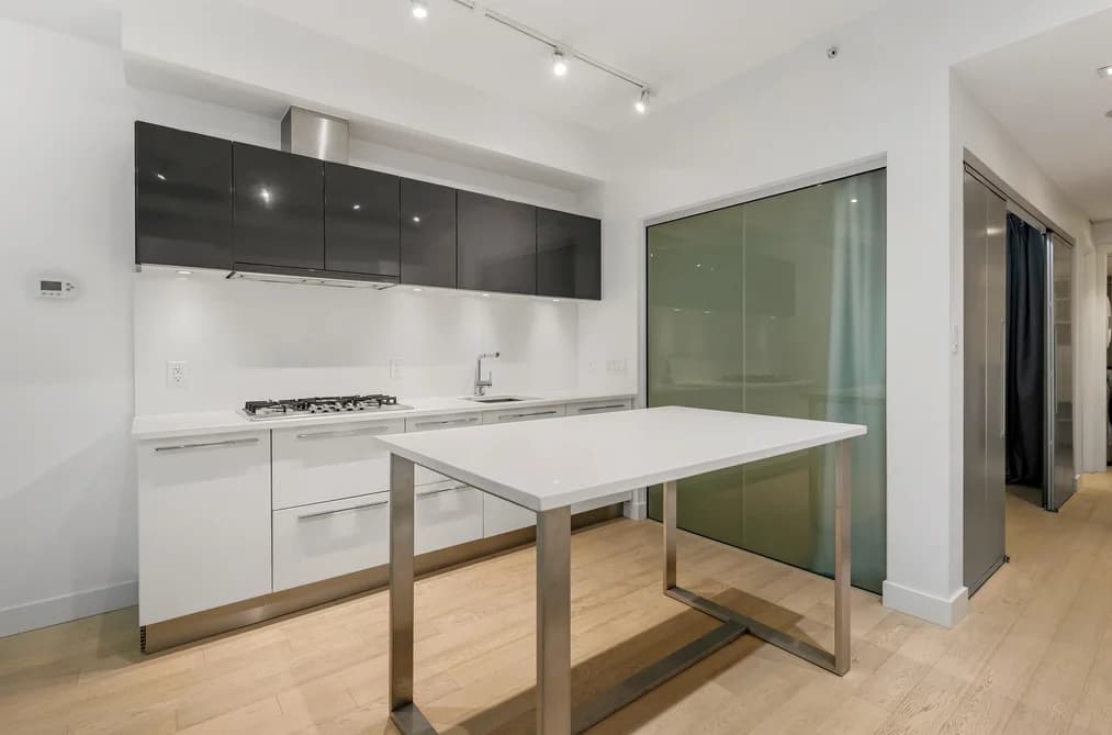 134 E 1ST AVENUE, Vancouver, BC — Residential for Sale - Photo 2