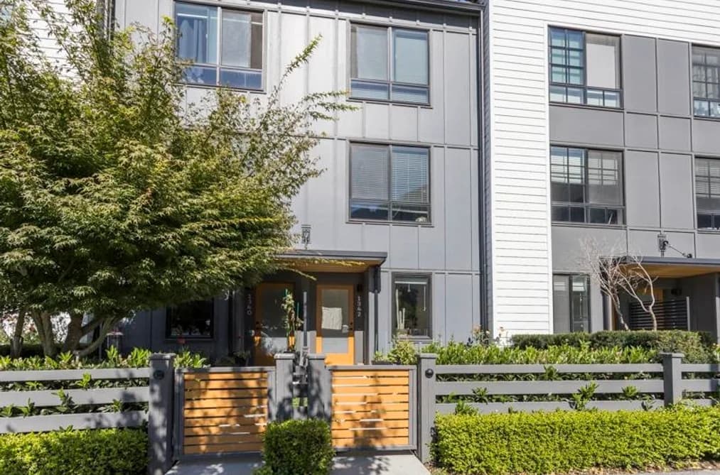 1342 HALYARD PLACE, Squamish, BC — Residential for Sale - Main Photo