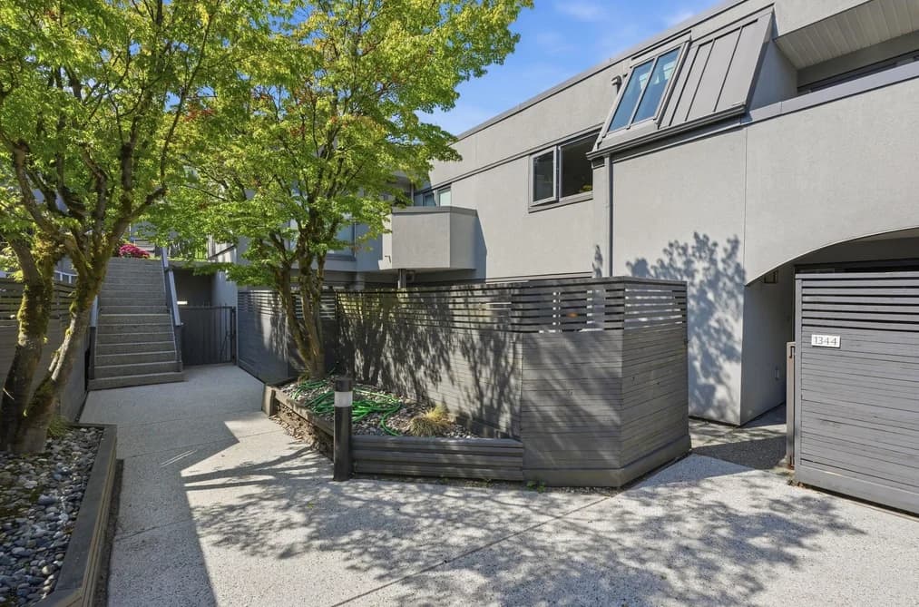 1344 W 7TH AVENUE, Vancouver, BC — Residential for Sale - Photo 2