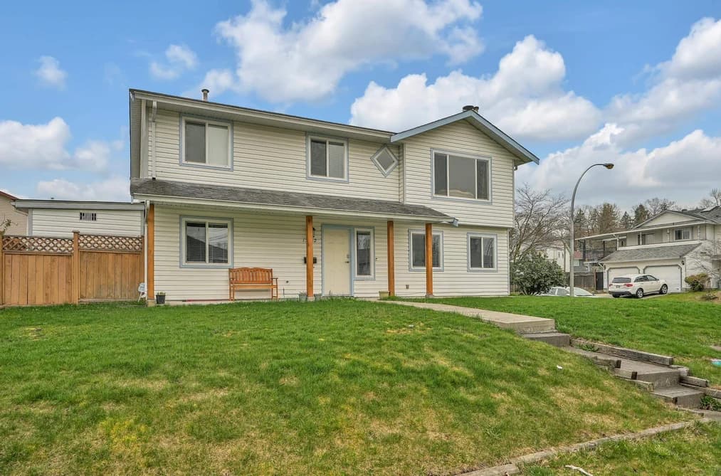13452 85 AVENUE, Surrey, BC — Residential for Sale - Photo 2