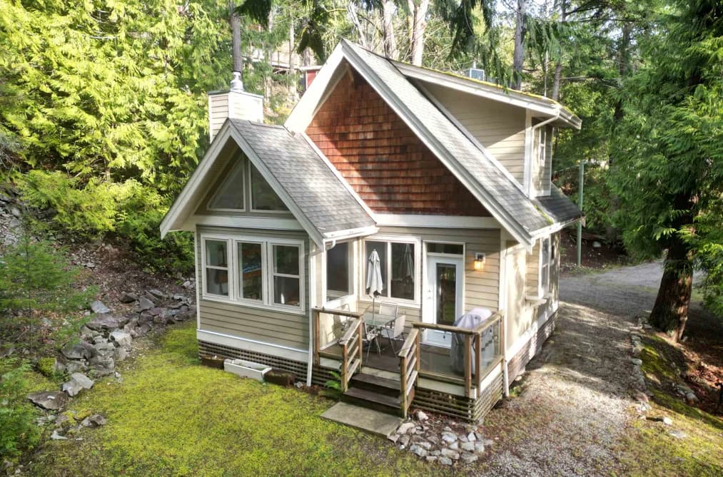 13489 LEE ROAD, Pender Harbour, BC — Residential for Sale - Photo 2